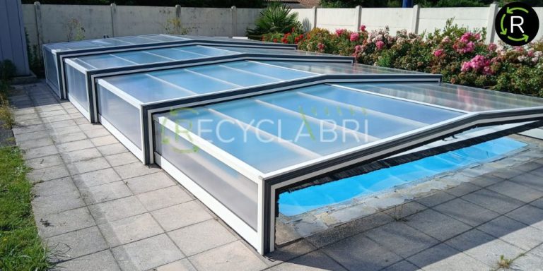 Livraison d’abris de piscine d’occasion rénovés
