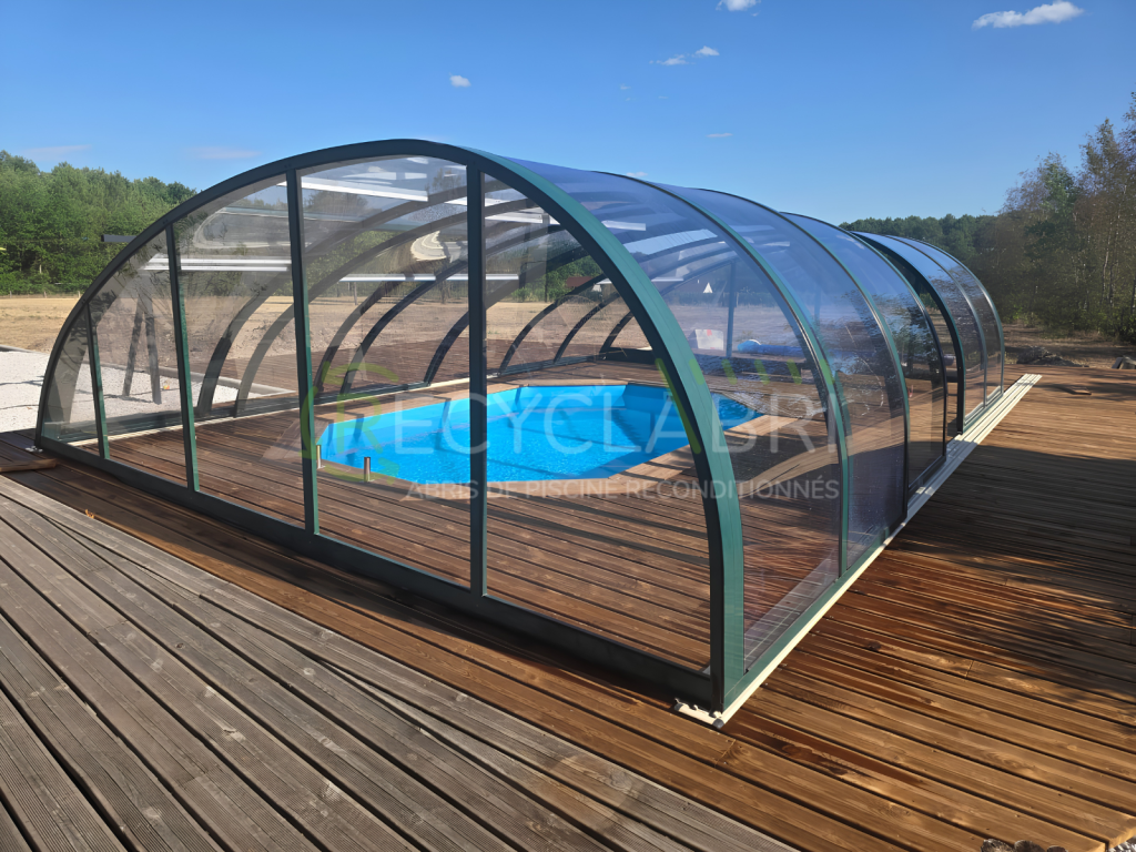 Un abri mi haut installé à Fontenay leComte (3)