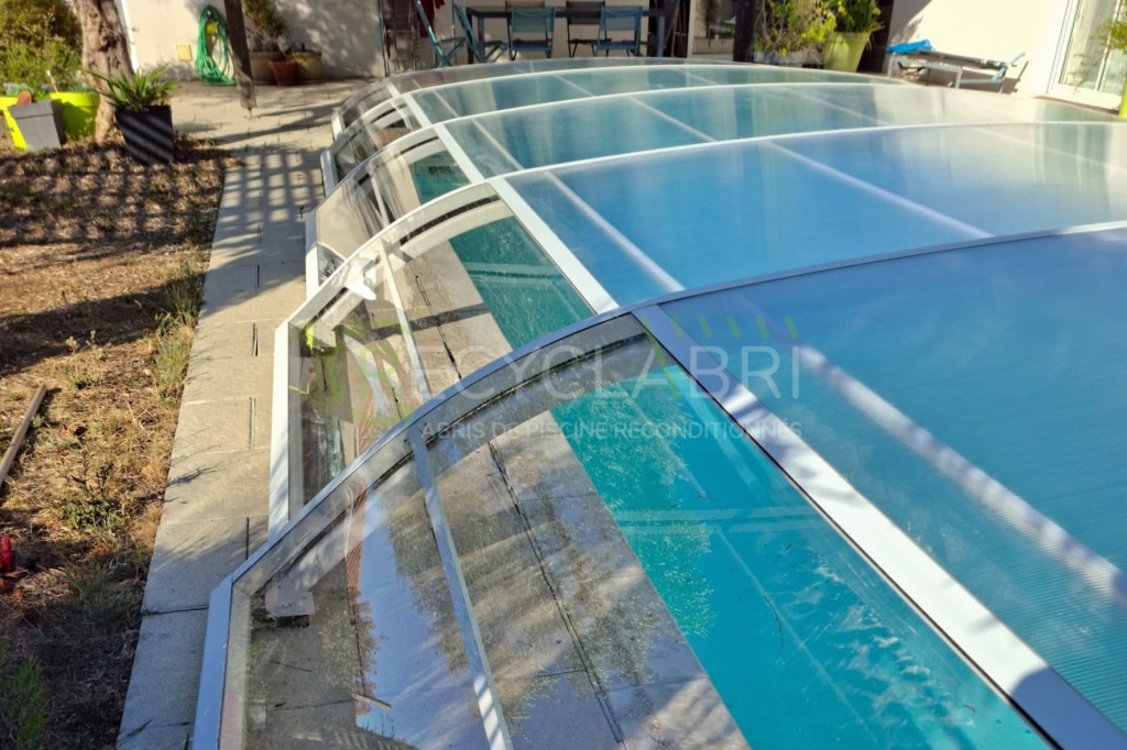 Résultat abri de piscine bas La Rochelle