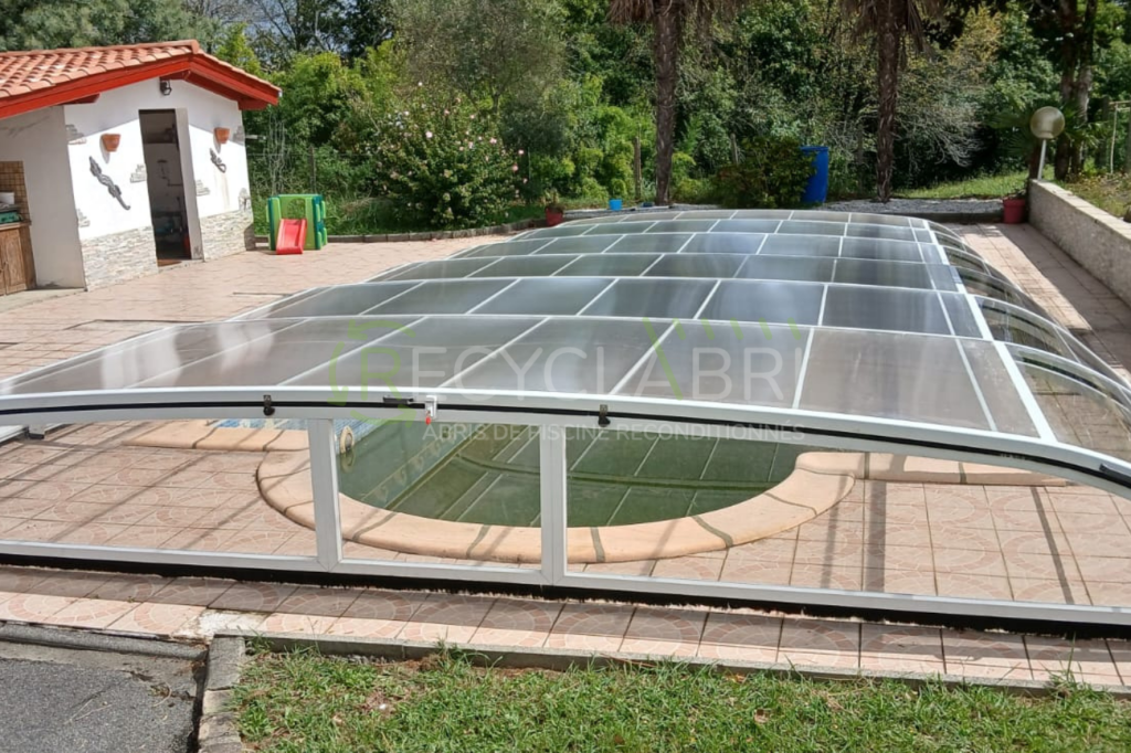 abri-piscine-bas-urt