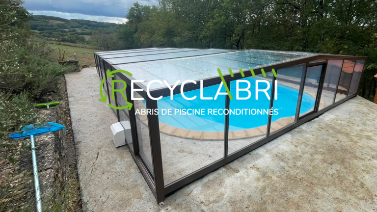 Abri de piscine à Montech un abri rénové de 10,60 m livré en Tarn-et-Garonne